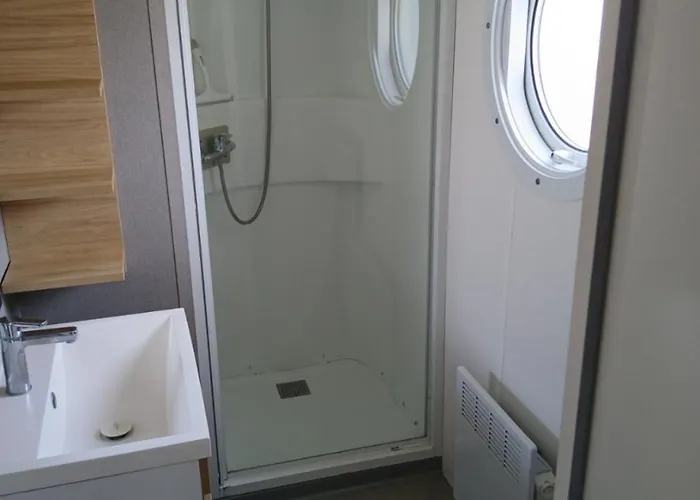 Mobil 4 Personne Кемпинг *