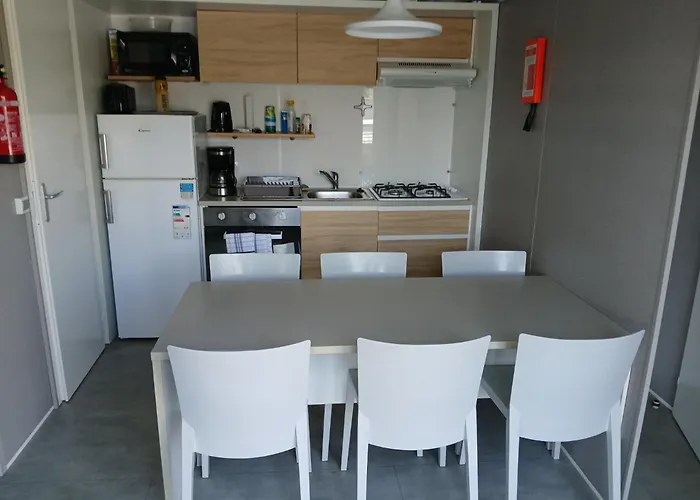 Mobil 4 Personne Ульгат